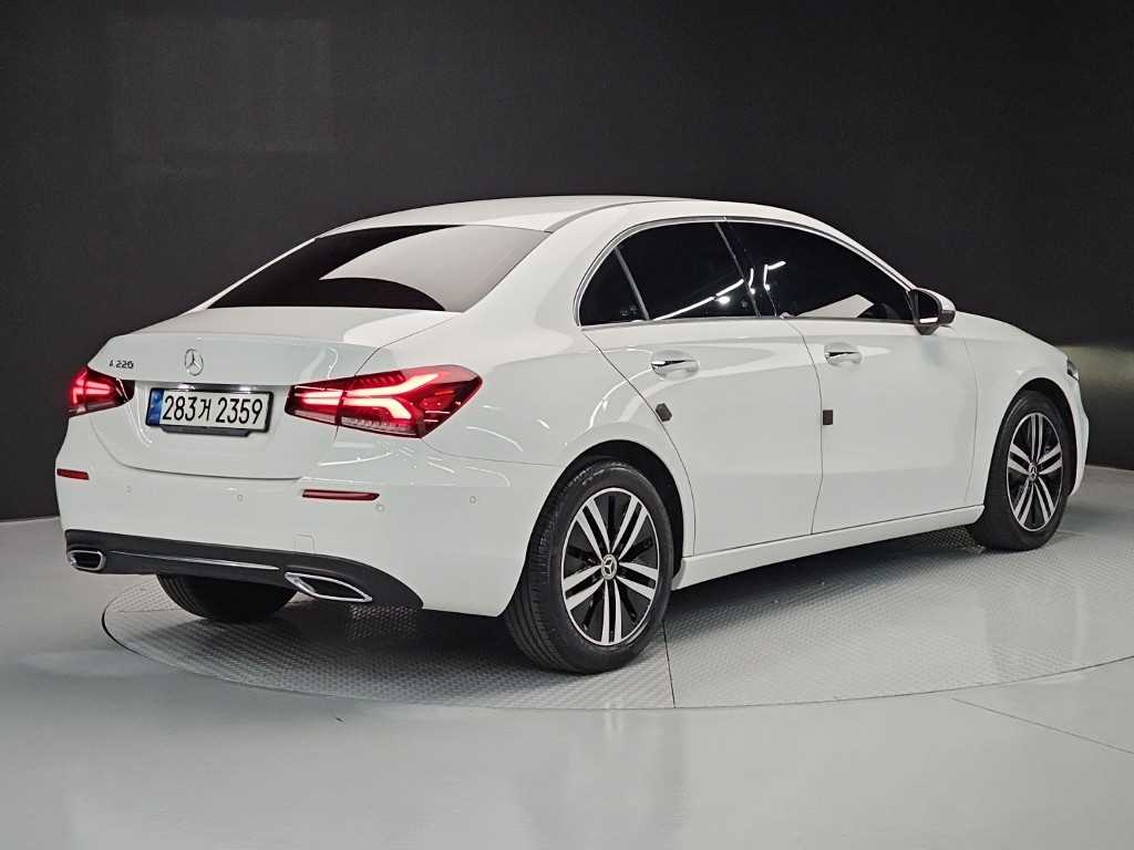 Mercedes Benz A Class - Vista 4