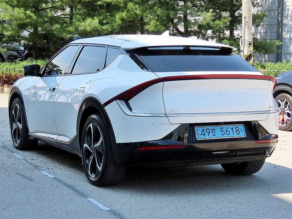 KIA EV6 - Vista 4