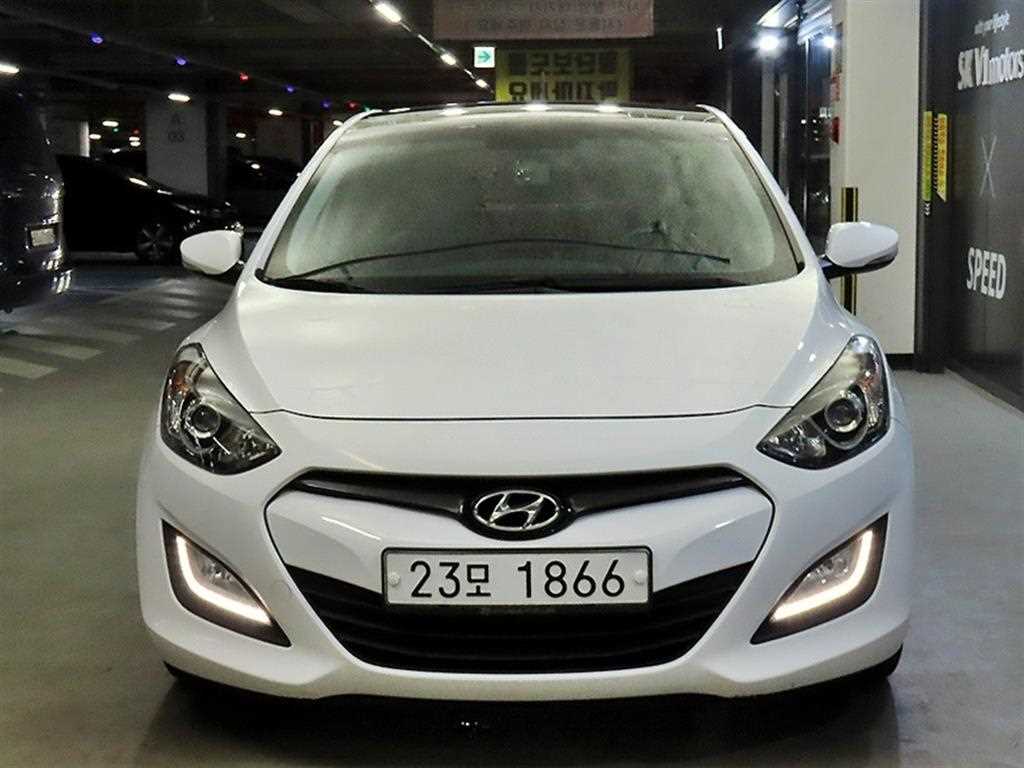 HYUNDAI i30 - Vista 2