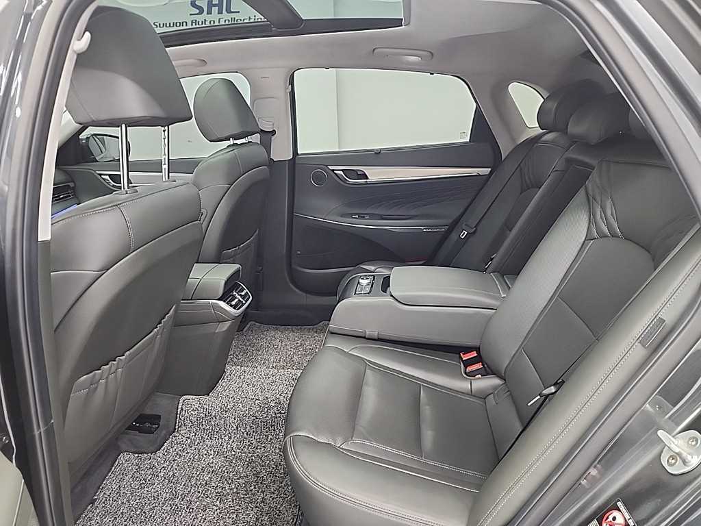 HYUNDAI Grandeur - Vista 12