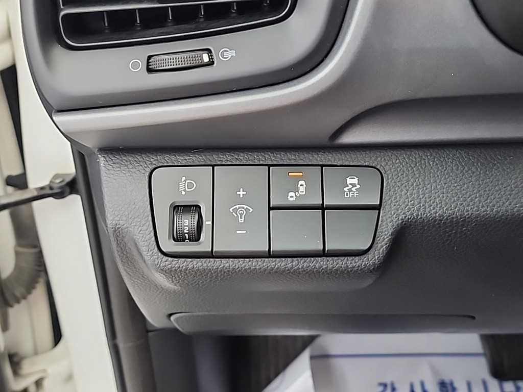 KIA Stonic 2018 - Importación desde Corea - HF Imports Iquique - Foto 16