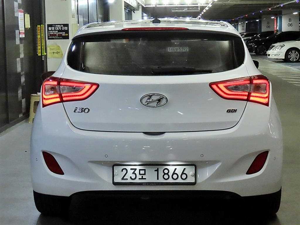 HYUNDAI i30 - Vista 5