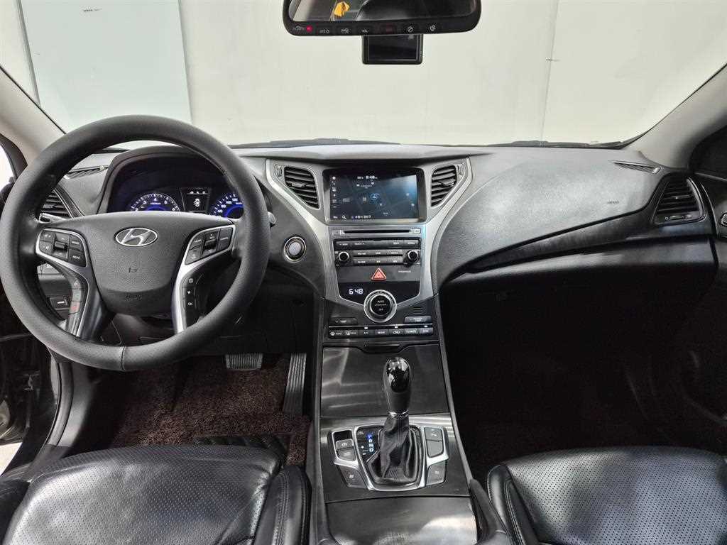HYUNDAI Grandeur - Vista 7
