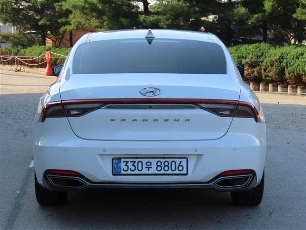 HYUNDAI Grandeur - Vista 4