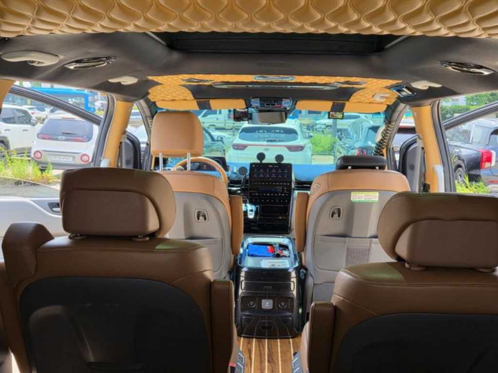 HYUNDAI Staria - Vista 12