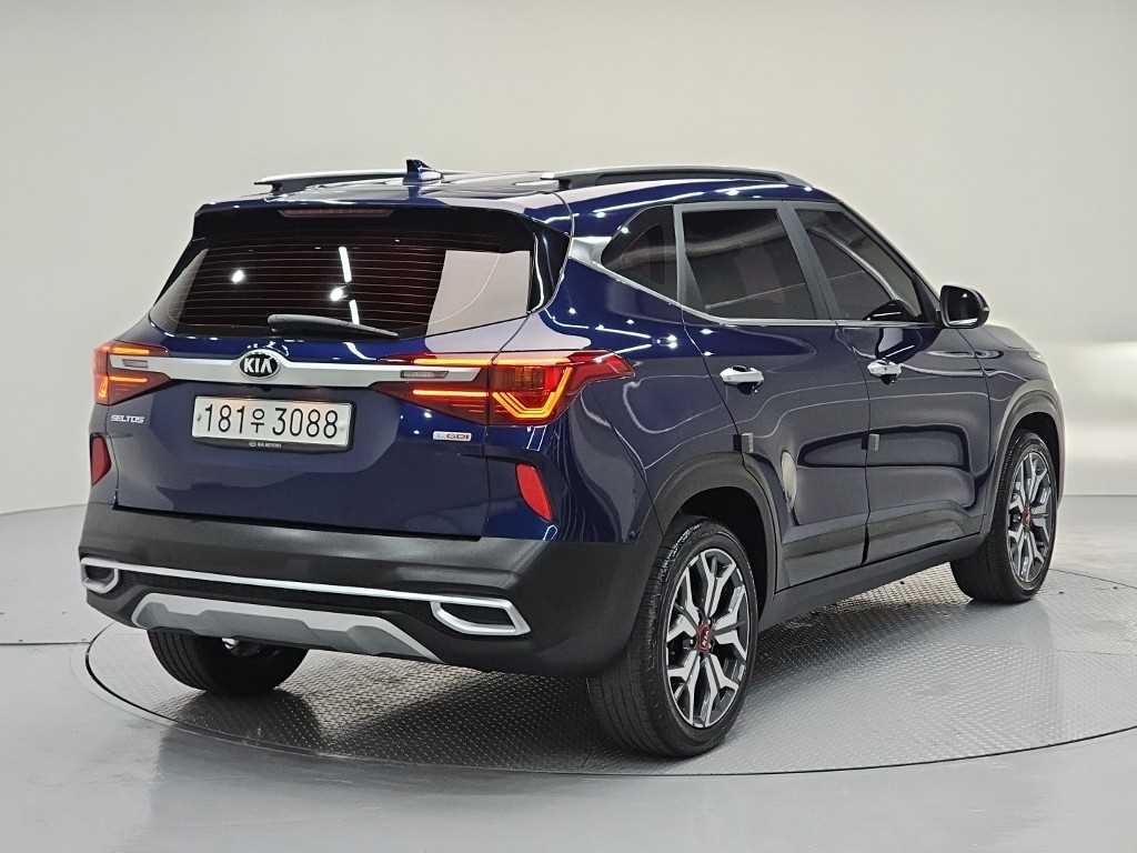 KIA Seltos - Vista 4