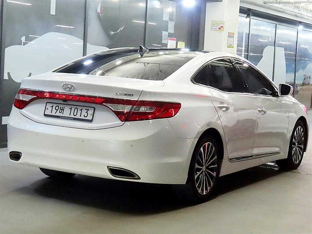 HYUNDAI Grandeur - Vista 4