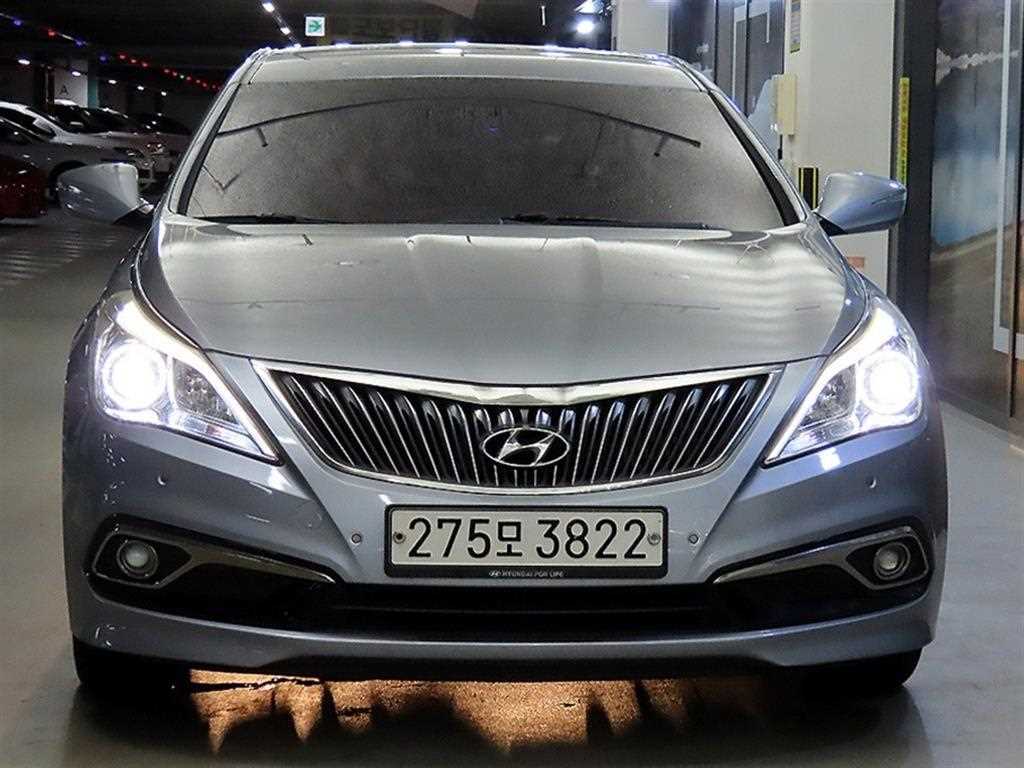 HYUNDAI Grandeur - Vista 2