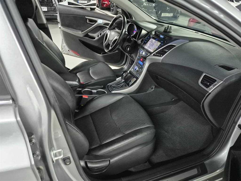 HYUNDAI Avante 2015 Gris - Importación desde Corea - HF Imports Iquique - Foto 17