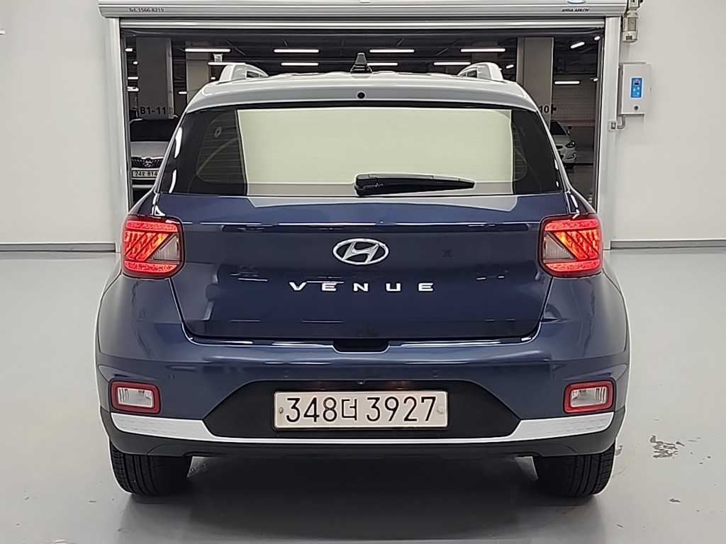 HYUNDAI Venue - Vista 3