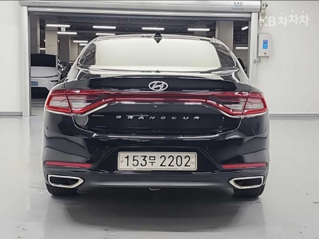 HYUNDAI Grandeur - Vista 6
