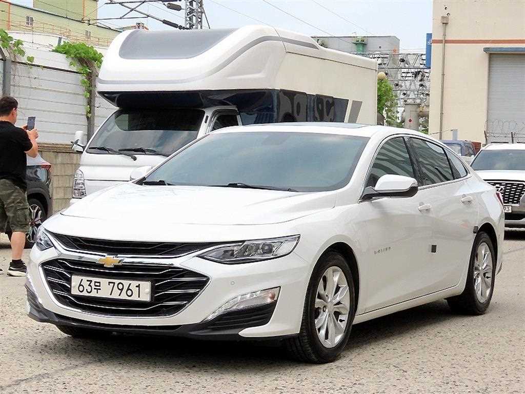 Chevrolet Malibu - Vista 2