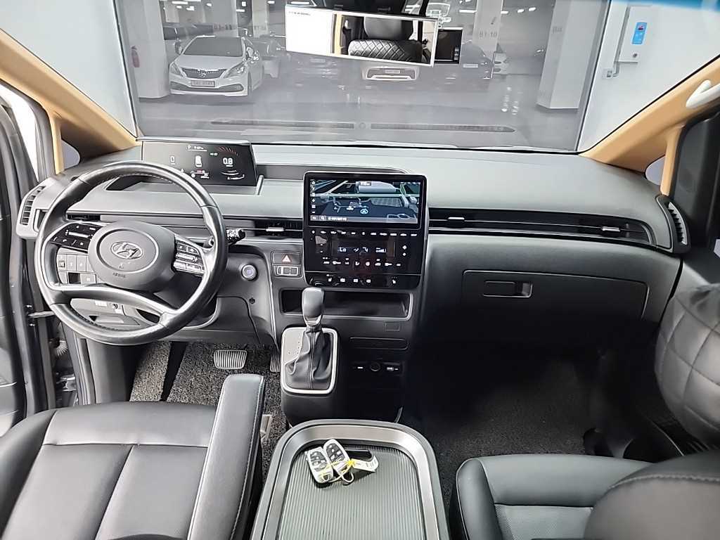 HYUNDAI Staria - Vista 7