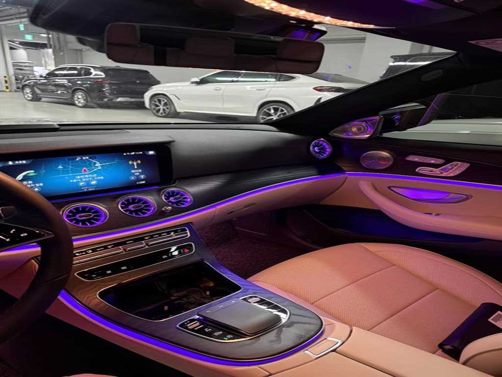 Mercedes Benz E class - Vista 6