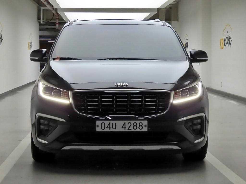 KIA Carnival - Vista 2