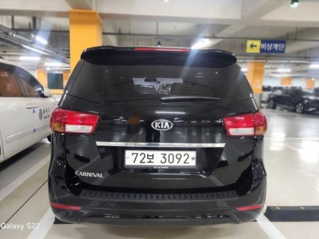 KIA Carnival - Vista 2