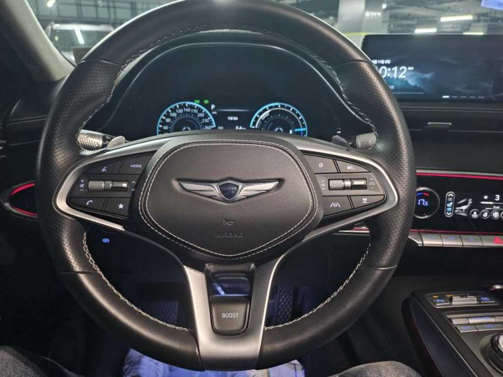 Genesis GV70 - Vista 10