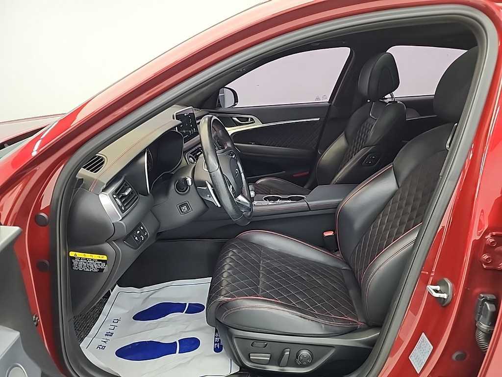 Genesis G70 - Vista 11