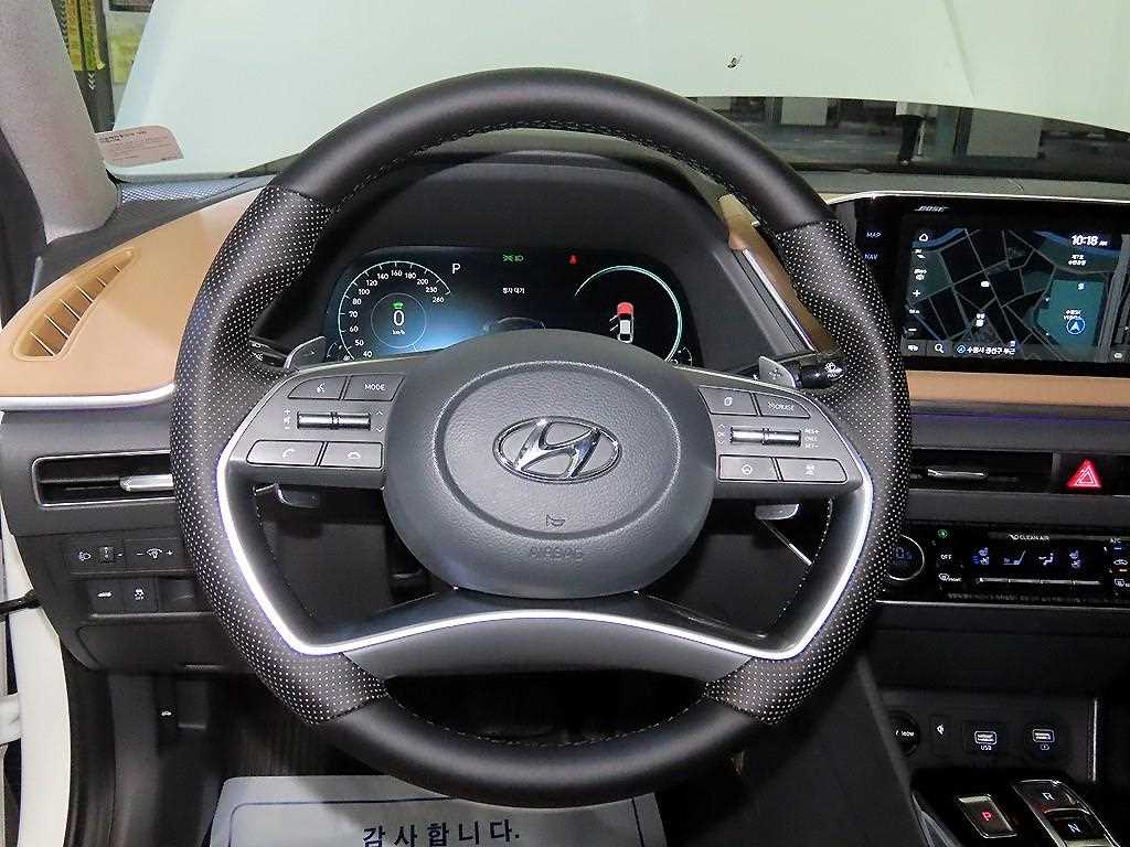 HYUNDAI Sonata - Vista 8