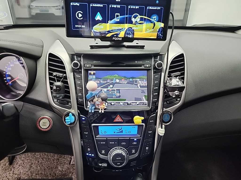 HYUNDAI i30 - Vista 10