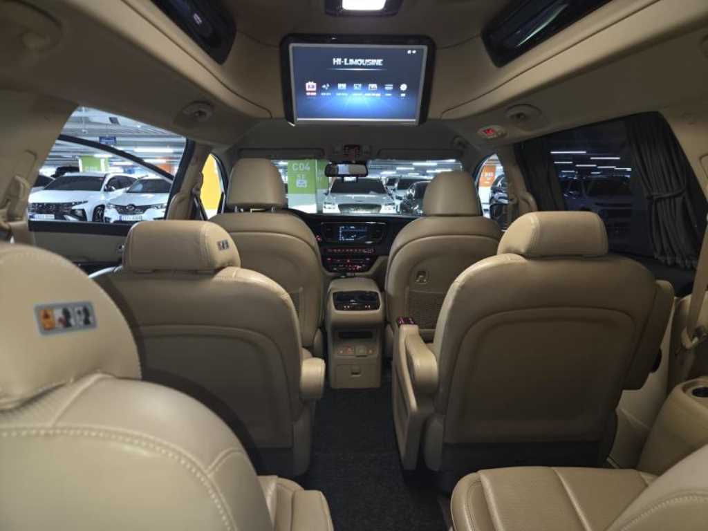 KIA Carnival - Vista 6