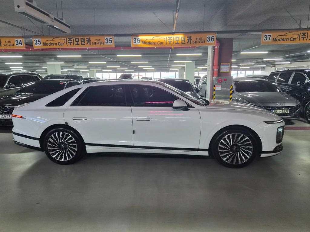 HYUNDAI Grandeur - Vista 3