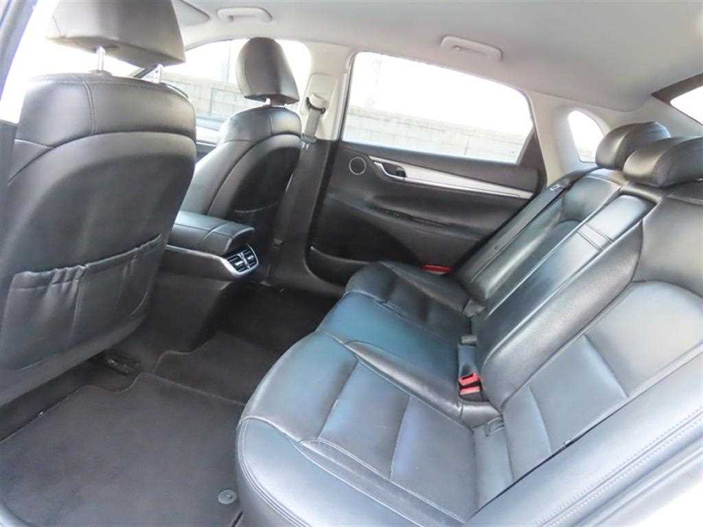 HYUNDAI Grandeur - Vista 7