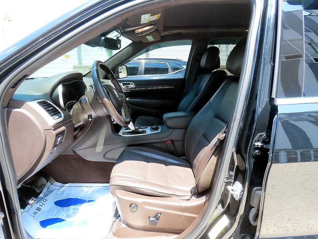 Jeep Cherokee - Vista 5