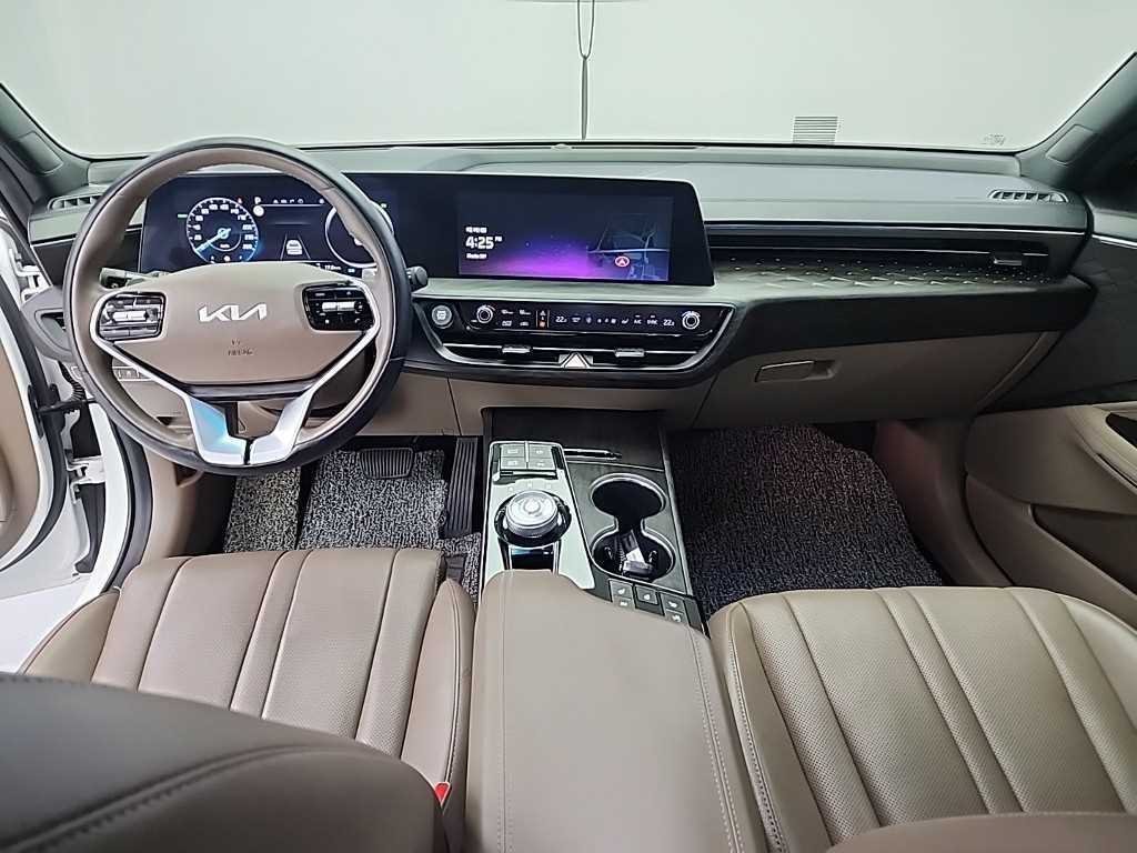 KIA K8 - Vista 7