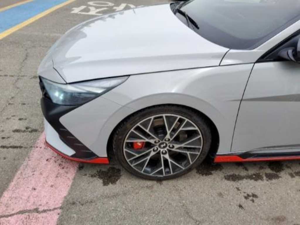 HYUNDAI Avante - Vista 2