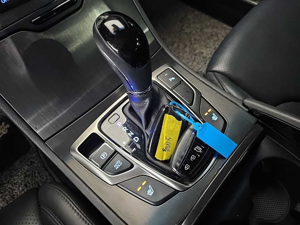 HYUNDAI Grandeur - Vista 8