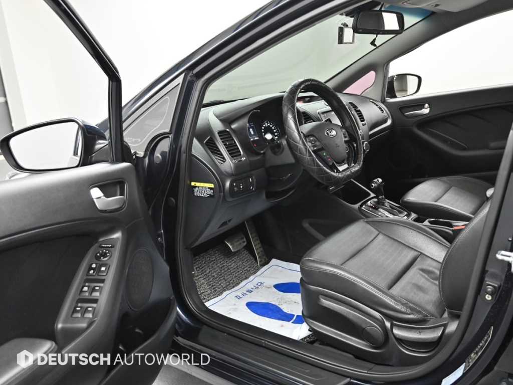 KIA K3 - Vista 11