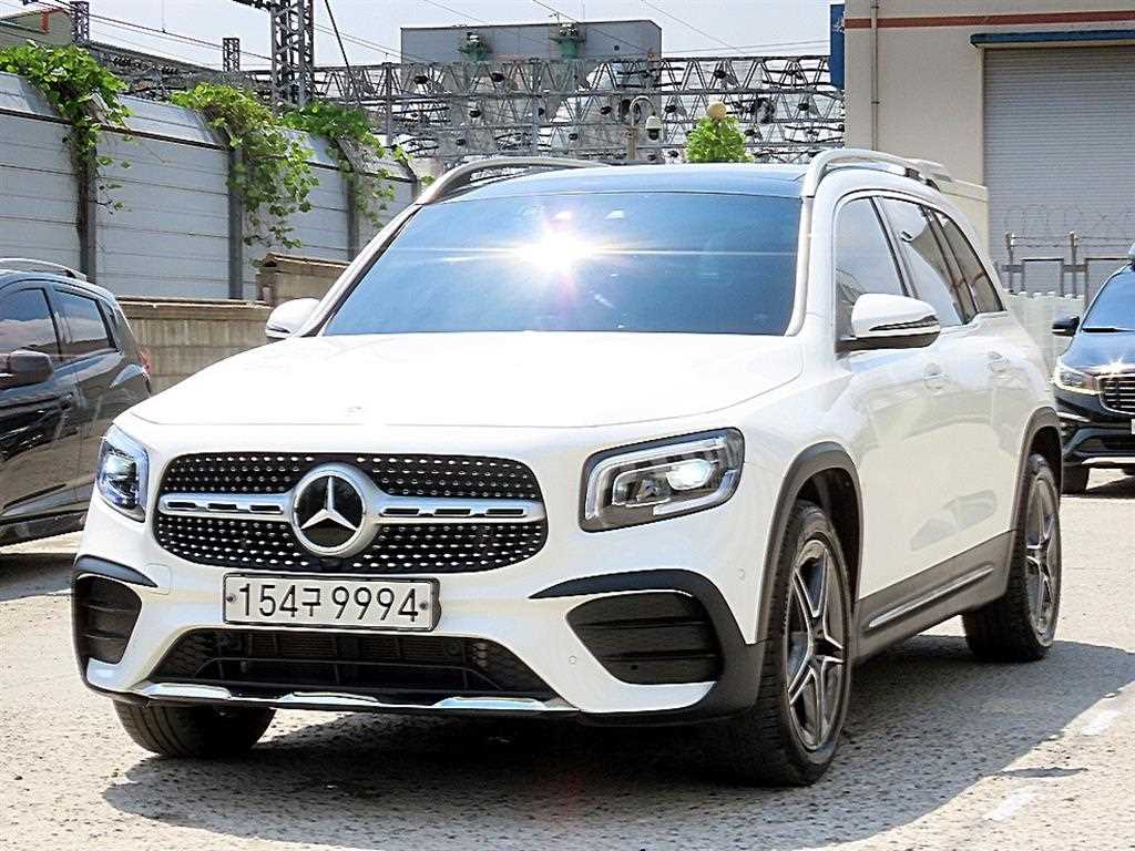 Mercedes Benz GLB Class - Vista 2