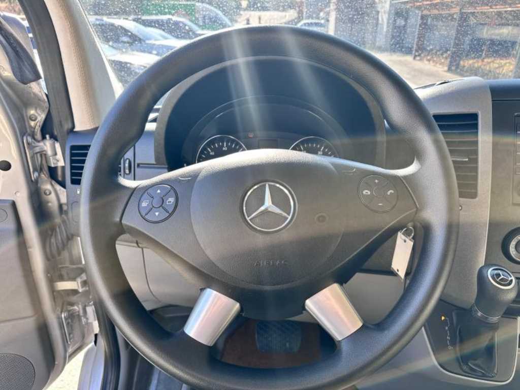 Mercedes Benz Sprinter - Vista 7