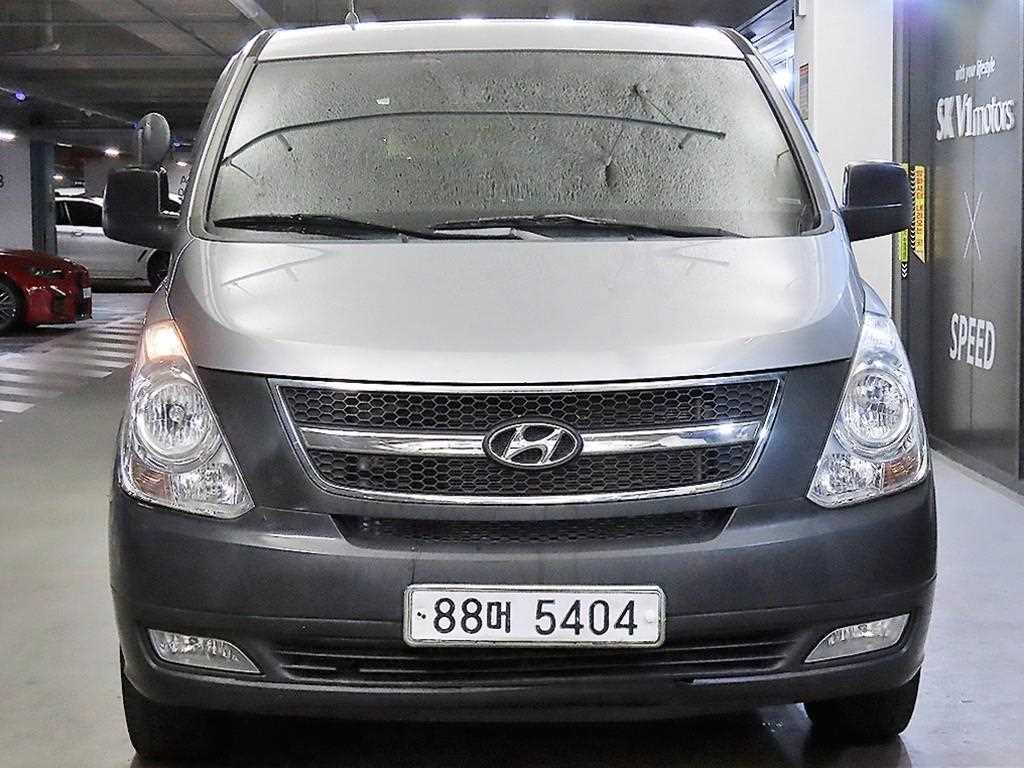 HYUNDAI Starex - Vista 2