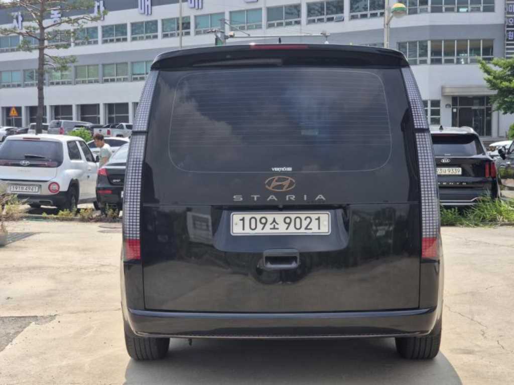 HYUNDAI Staria - Vista 6