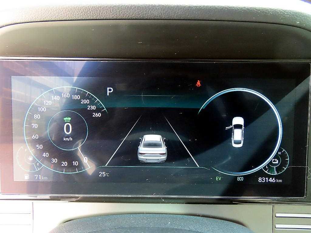 HYUNDAI Grandeur - Vista 9