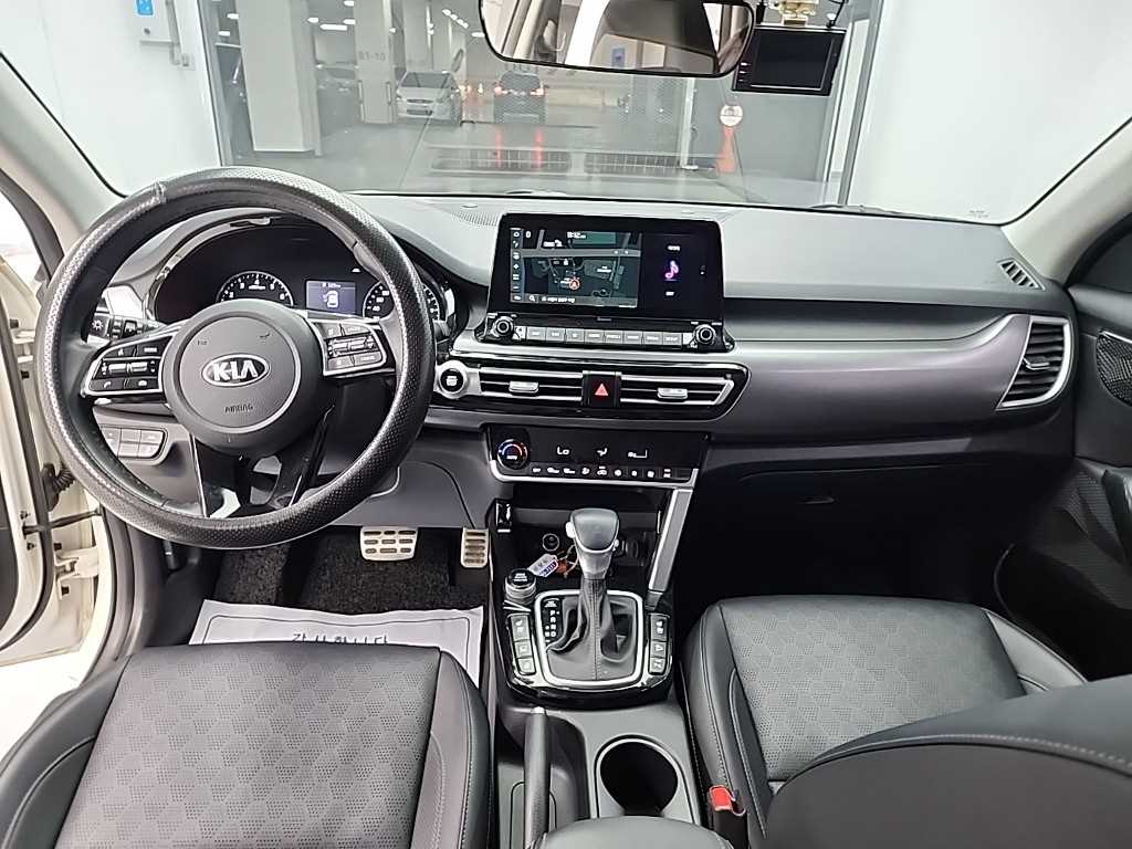 KIA Seltos - Vista 7