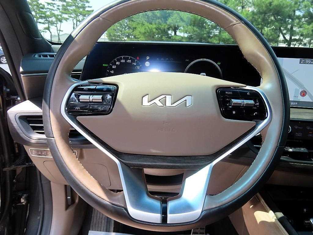 KIA K8 - Vista 10