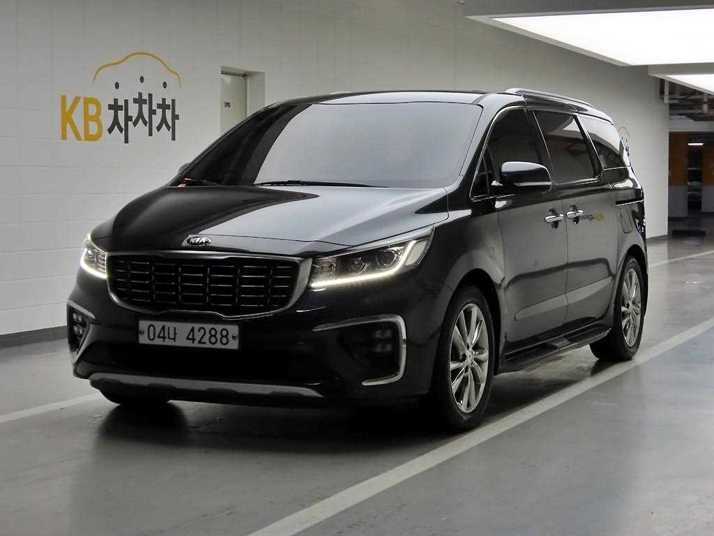 KIA Carnival 2018 Gris - Importación desde Corea - HF Imports Iquique - Foto 1