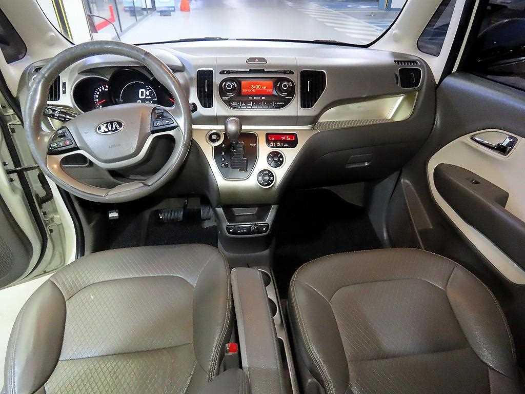 KIA Ray - Vista 10