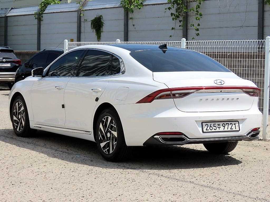 HYUNDAI Grandeur - Vista 3