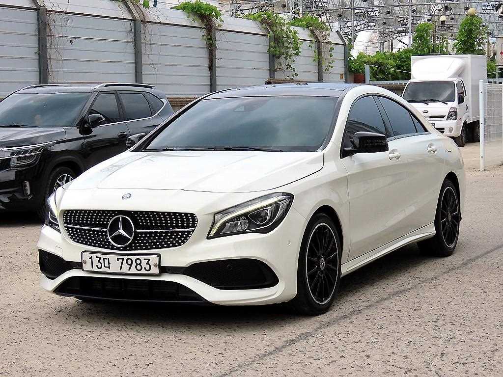 Mercedes Benz CLA Class - Vista 2