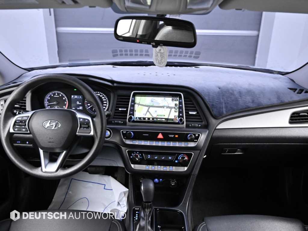 HYUNDAI Sonata - Vista 7
