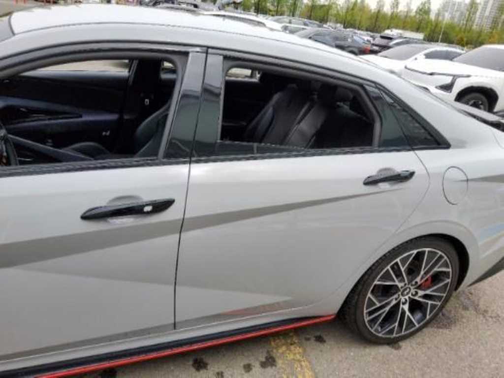 HYUNDAI Avante - Vista 4
