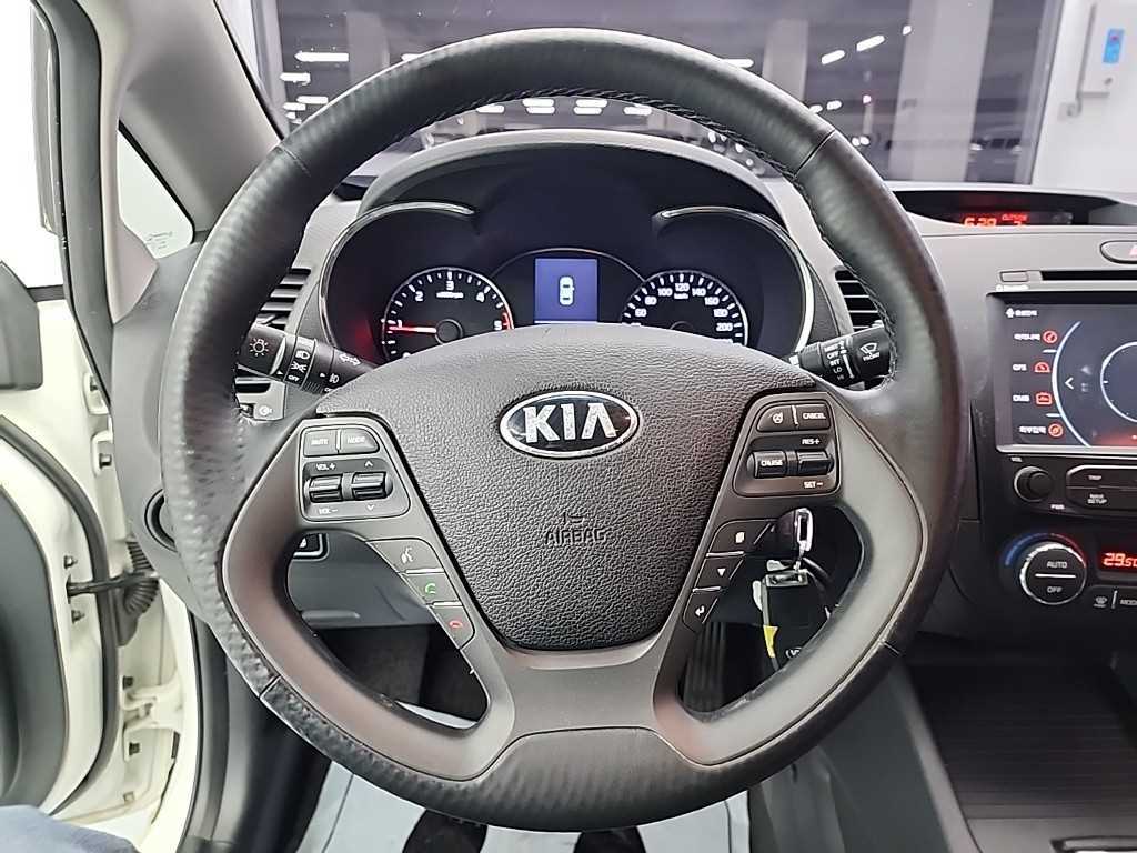 KIA K3 - Vista 11