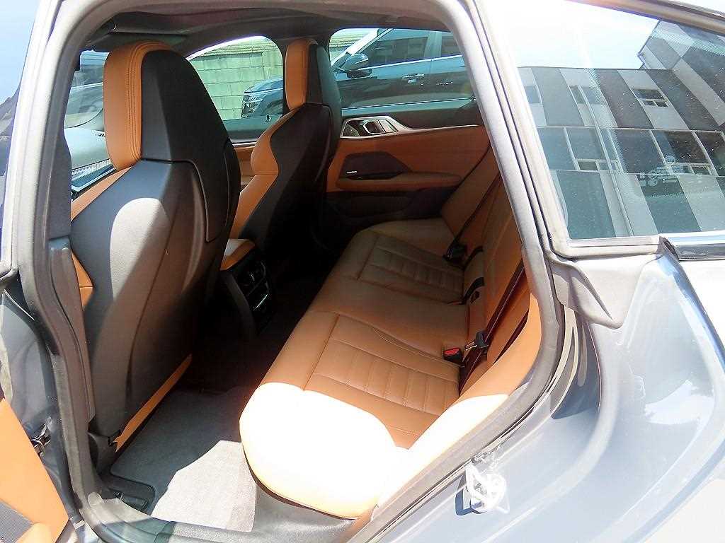 BMW i4 - Vista 7