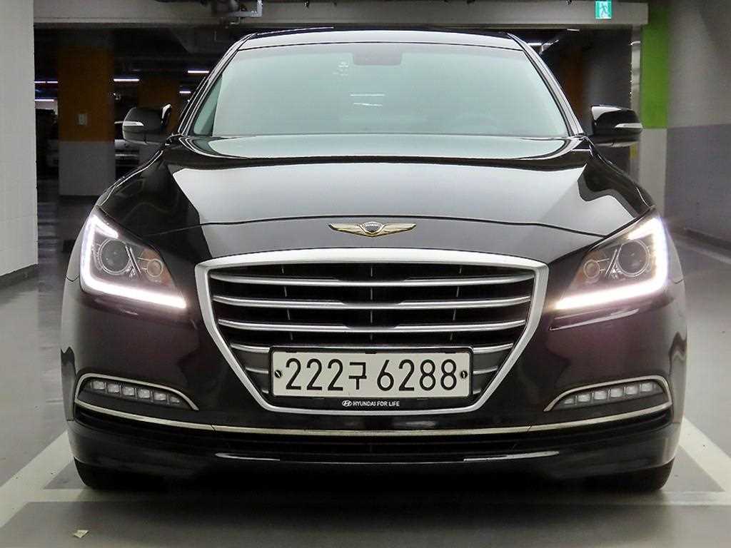 HYUNDAI Genesis - Vista 2