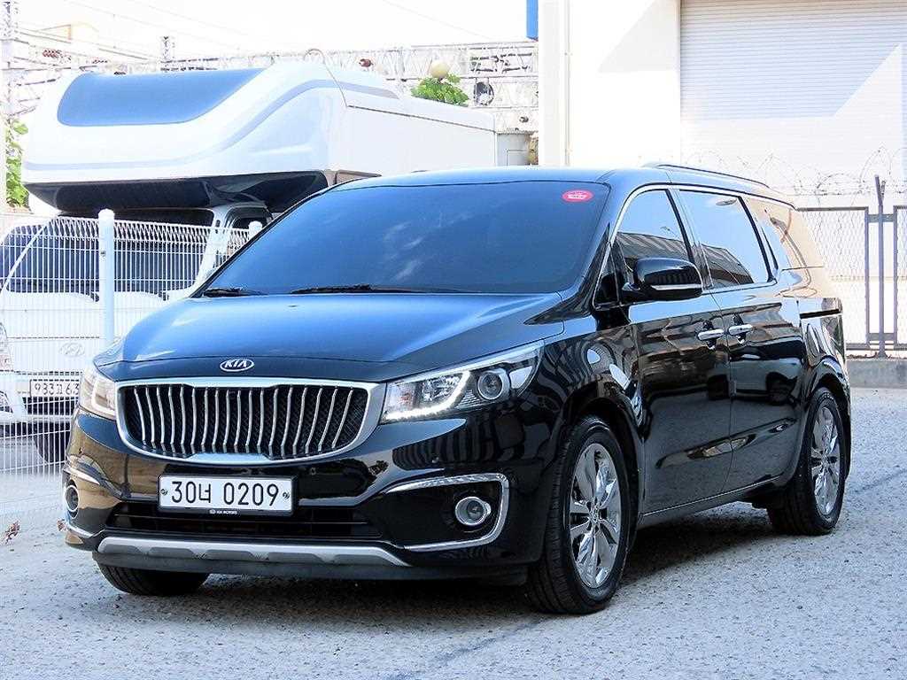 KIA Carnival - Vista 2