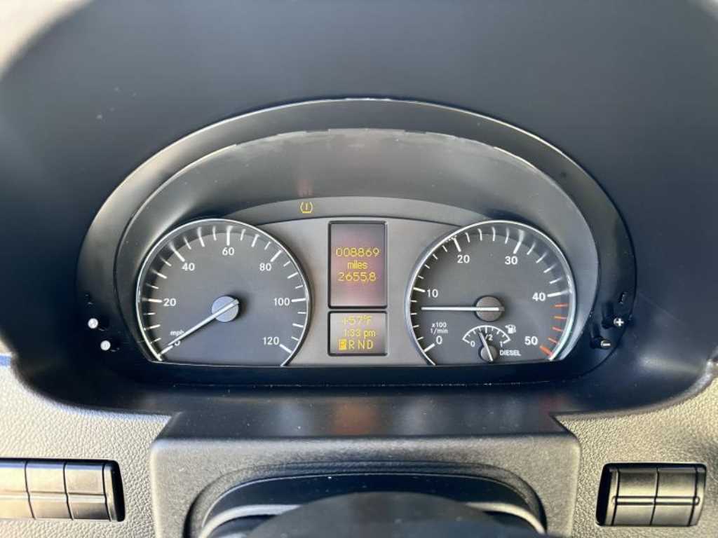 Mercedes Benz Sprinter - Vista 8